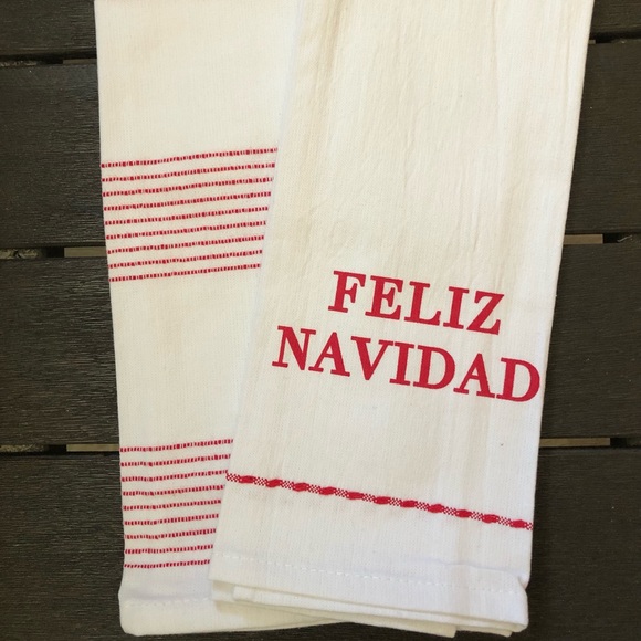 ‼️$5 SALE‼️ BULLSEYE 2021 Holiday Kitchen Towel Set - Picture 5 of 10